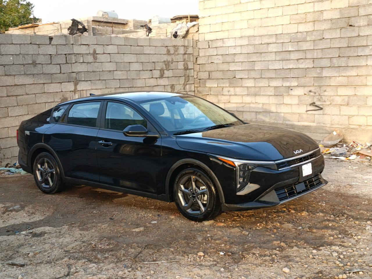 سلام عليكم K4 البيع موديل 2025بدون يارباك نص فول السياره اليبل واحد قطعتين صبغ جوملغ وبنيد بدون رقم السياره جاهزه من كلشي خير من الله المكان بغداد رقم الهاتف *********** سعر 148 و بيها مجال
