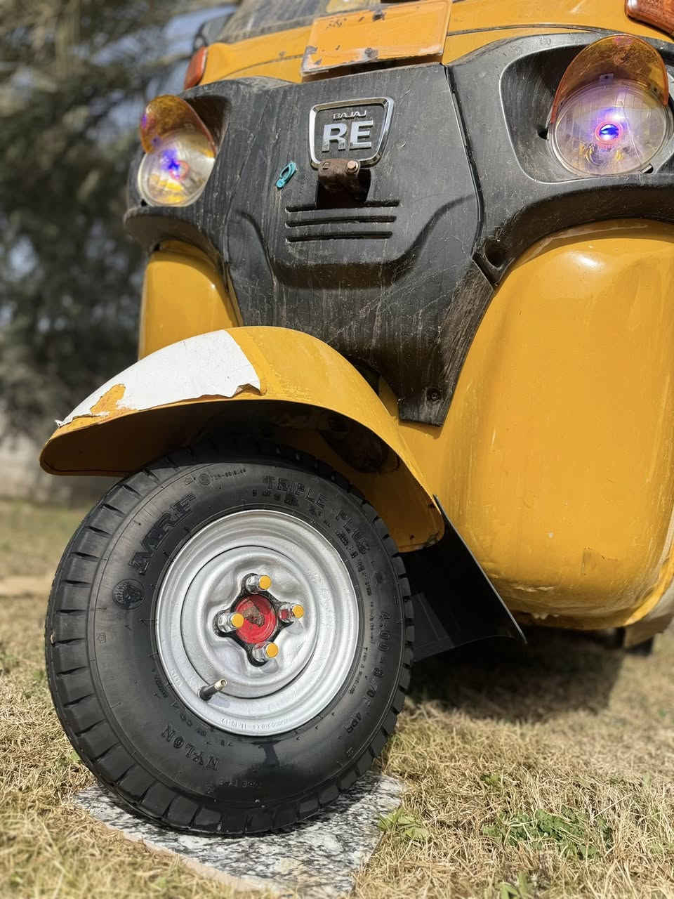 سلام عليكم شباب21للبيع اوراق كامله مابيه اي نقص تكتك شوفت عينك خير من الله بيه فقط لغد مرشوش فقط سعر6800وبيه مجال تكتك محرك كاتم مبدل بوش وبستم قصى أولى شلعه تخبل 
تواصل ***********
