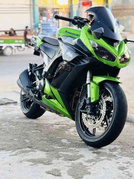 السلام عليكم 
بطح كاوسكي نينجا z1000 
موديل 2014 
كفاله عامه 
ماشيه 25 
لدراجه كامله مابيها اينقص 
كله ستوك لدراجه مسويلها ادامه قبل شهر تقريبن. بكره جديده فيتبم كله جديد 
السعر 40 وبيها مجال 
مكاني كربلاء 
***********
