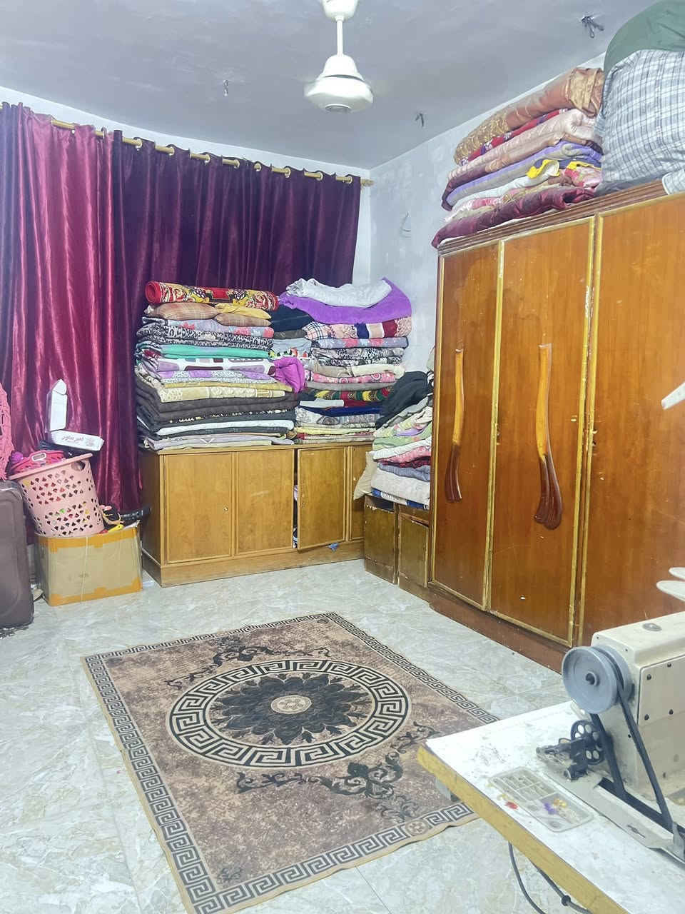 السلام عليكم مره رخصه الادمن الكروب
بيت طابو زراعي سند 25

المساحه 80 متر 

المكان رئاسه مال عبيدي قرب سكله ابو محمد 

شارع تبليط عريض خدمات كامله مي كهرباء  مجاري 

قريب عل سوك مستوصف مدارس

بيت مدخل واحد واجهه 4 نزال 20

البيت استقبال صاله غرفه نوم جوه غرفه فوك +بيتونه + سطح يرهم غرفه

بيت بناء جديد عوزه بس واجهه نقص 

السعر 78 بي مجال

الرقم الهاتف ***********
