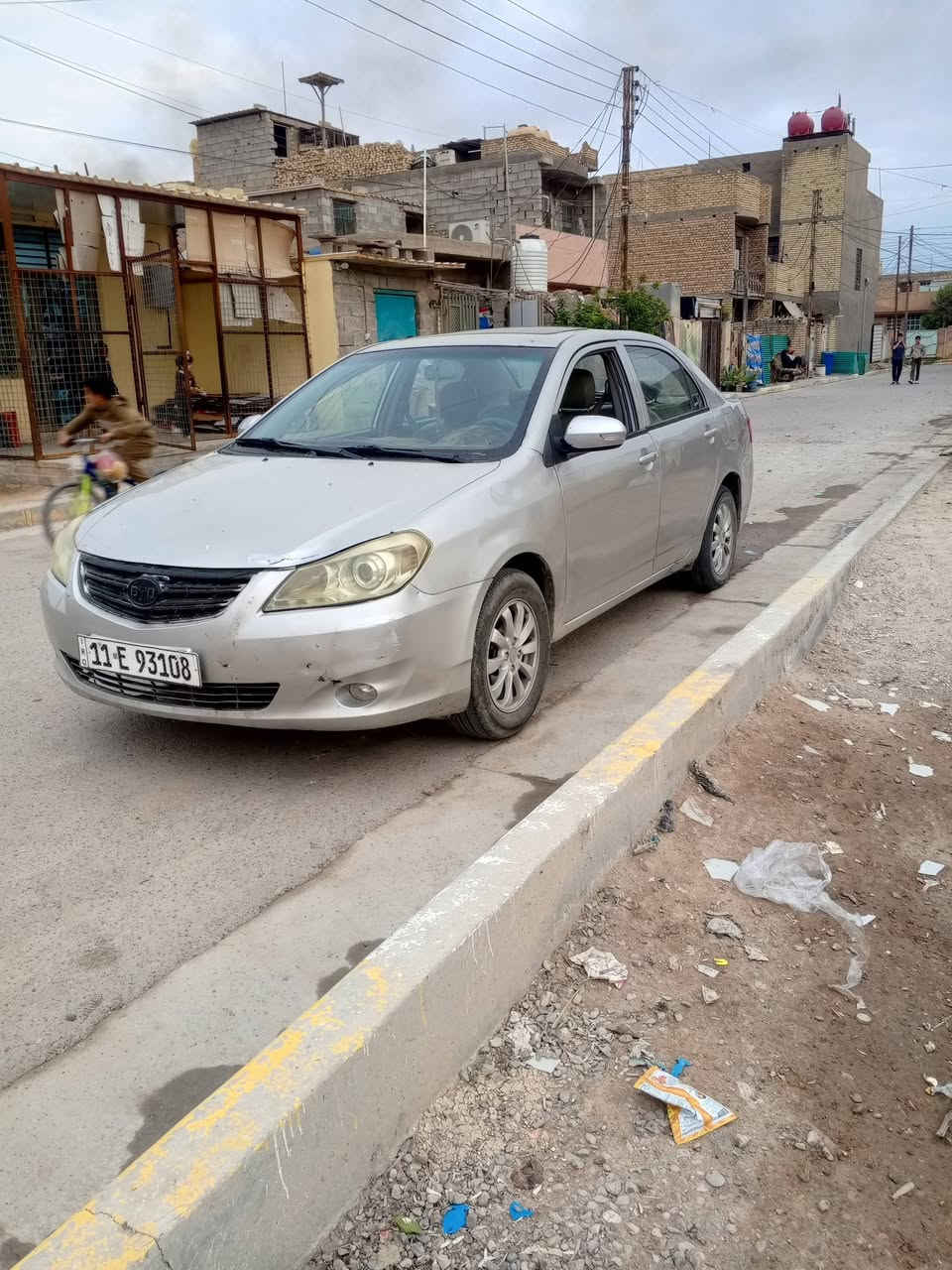 السلام عليكم بي واي دي g3 مصبوغه حزام رقم بغداد تحويل ثاني يوم صدرها تعبان كير مكينه خير من الله تبريد شغال يحتاج بس غاز  المكان بغداد الحسينيه السعر ٤٧ وبيها مجال رقم الهاتف ***********
