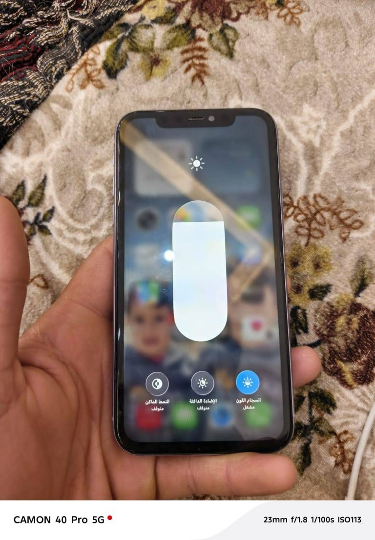 إسلام عليكم 
ايفون 11عادي البيع 
الجهاز نضيف حيل 
ذاكرة الجهاز 128
مبدل بطاريه 100 🔋
شاشه بلادي 
سعر الجهاز 180او بي مجال 
                                 ***********
