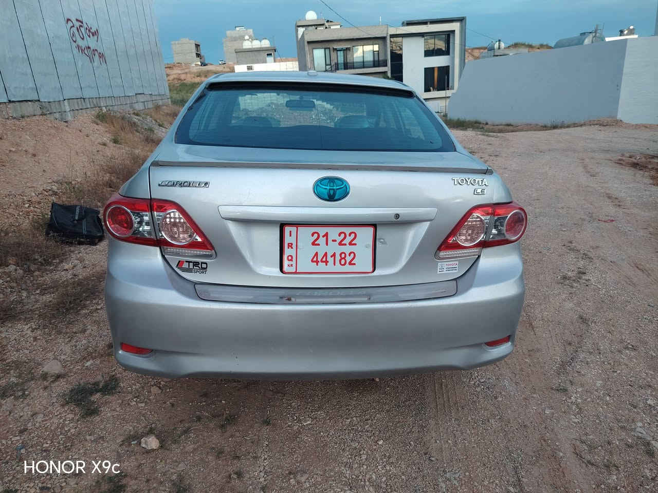 کرۆلای 2009  بۆ   فرۆشتن   شکڵ گۆڕاوی 2013
جام کارەبایی  کۆنتڕۆڵ   مەکینە گەورە
  کۆدی نییە

سەیارەکە ساغە بڕاوە نییە 
شوێن :سلێمانی
نرخ 63 گەڵا  
ژ.م ***********  
ڤایبەر و  وەتس ئەپی  لەسەرە
