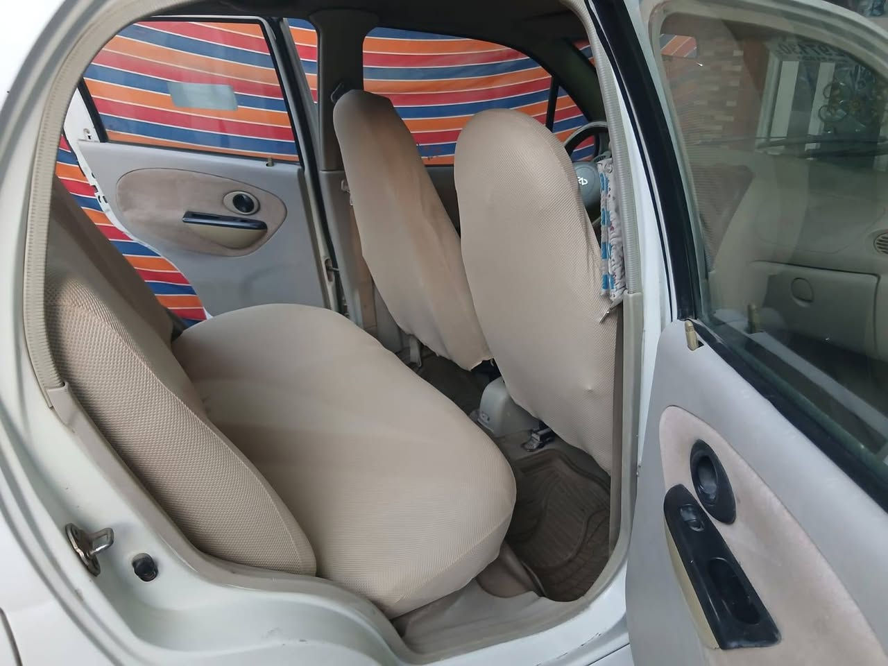 كيو كيو 2013 بابلسنويه 27 اوتماتيك محرك وكير وحداديه كله نضيف جاهزه وحلوه الشراي يتصل *********** عنوان حله نادر
