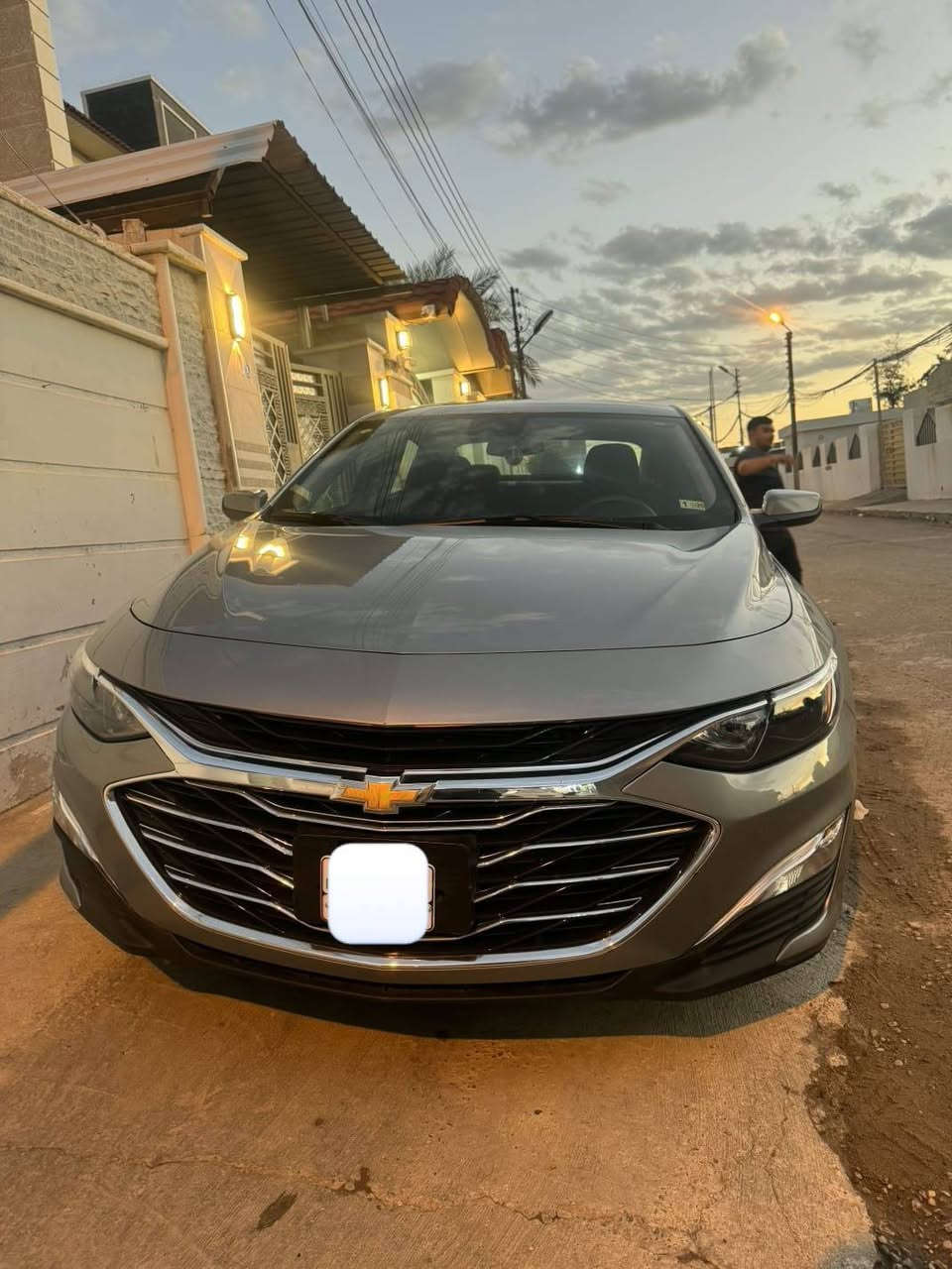 ماليبو 2024 Ls
رقم بغداد حره 
ماشيه 20 الف كيلو
حساسات خلفية
بصمه
بدون تبديل
ضررها جاملغ جهه اليمين ومعدل نفسه على البارد 
وبيها كلير في الابواب وتكحيل جهه السايق في الشحن انشخطت
السيارة نظيفه وجاهزه 
السعر 148$ وبيها مجال 
للأستفسار 
***********
