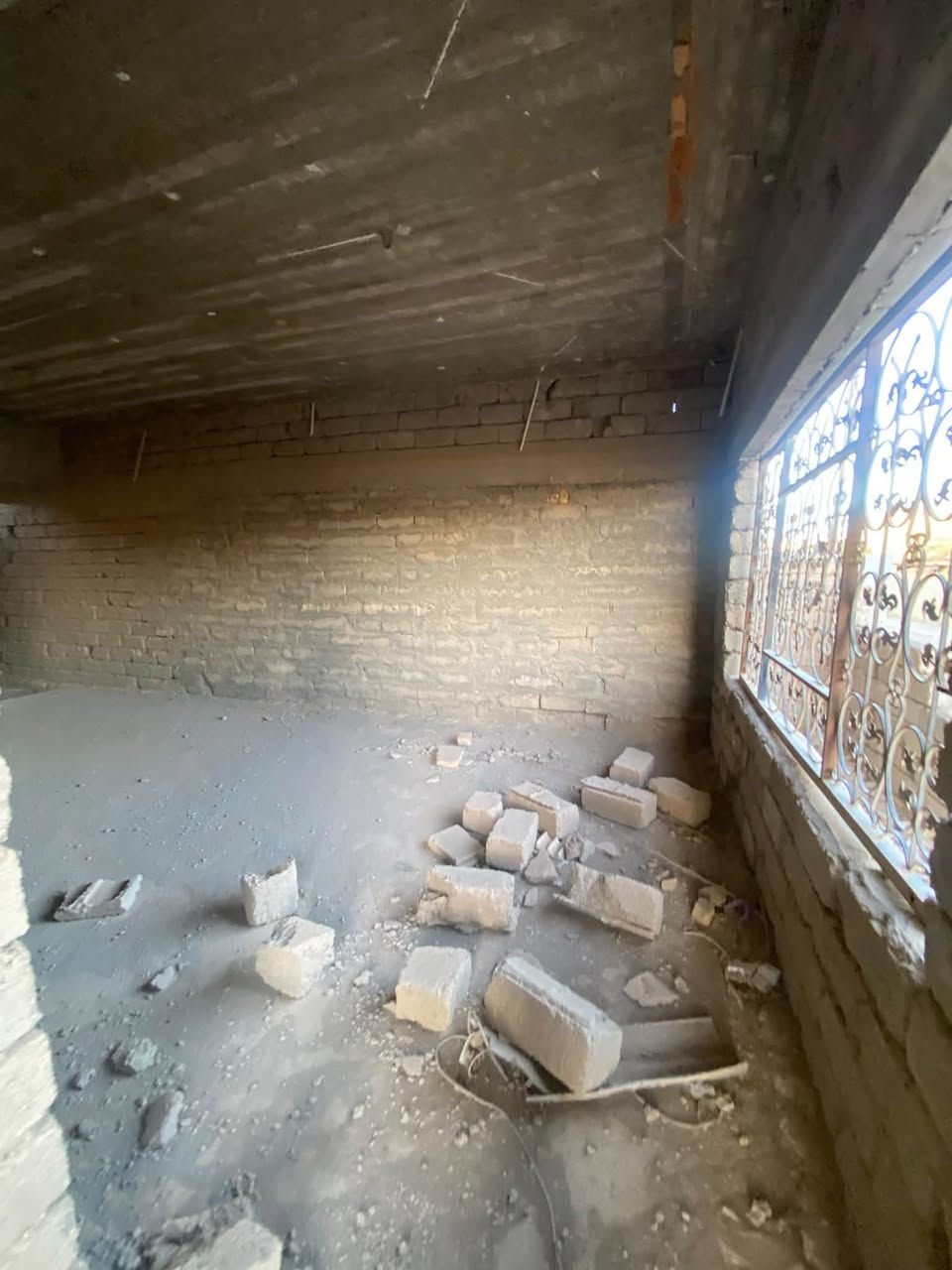 للبيع
هيكل طابو صرف مساحة 300 متر الحي العصري المربع الذهبي طابقين 6 غرف نوم استقبال صالة داخلية صحيات ارضي وصحيات طابق ثاني مقابل مدرسة الرافعي وقرب مدرسة الاجيال الاهلية للاستفسار مراسلة الصفحة او الاتصال على الارقام التالية 

***********

***********
