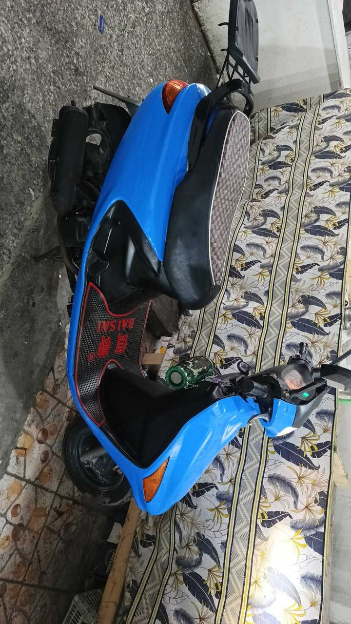 دراجه فراشه للبيع نضيفه مبدل فقط ولفااات السعر 400 للاتصال ***********
