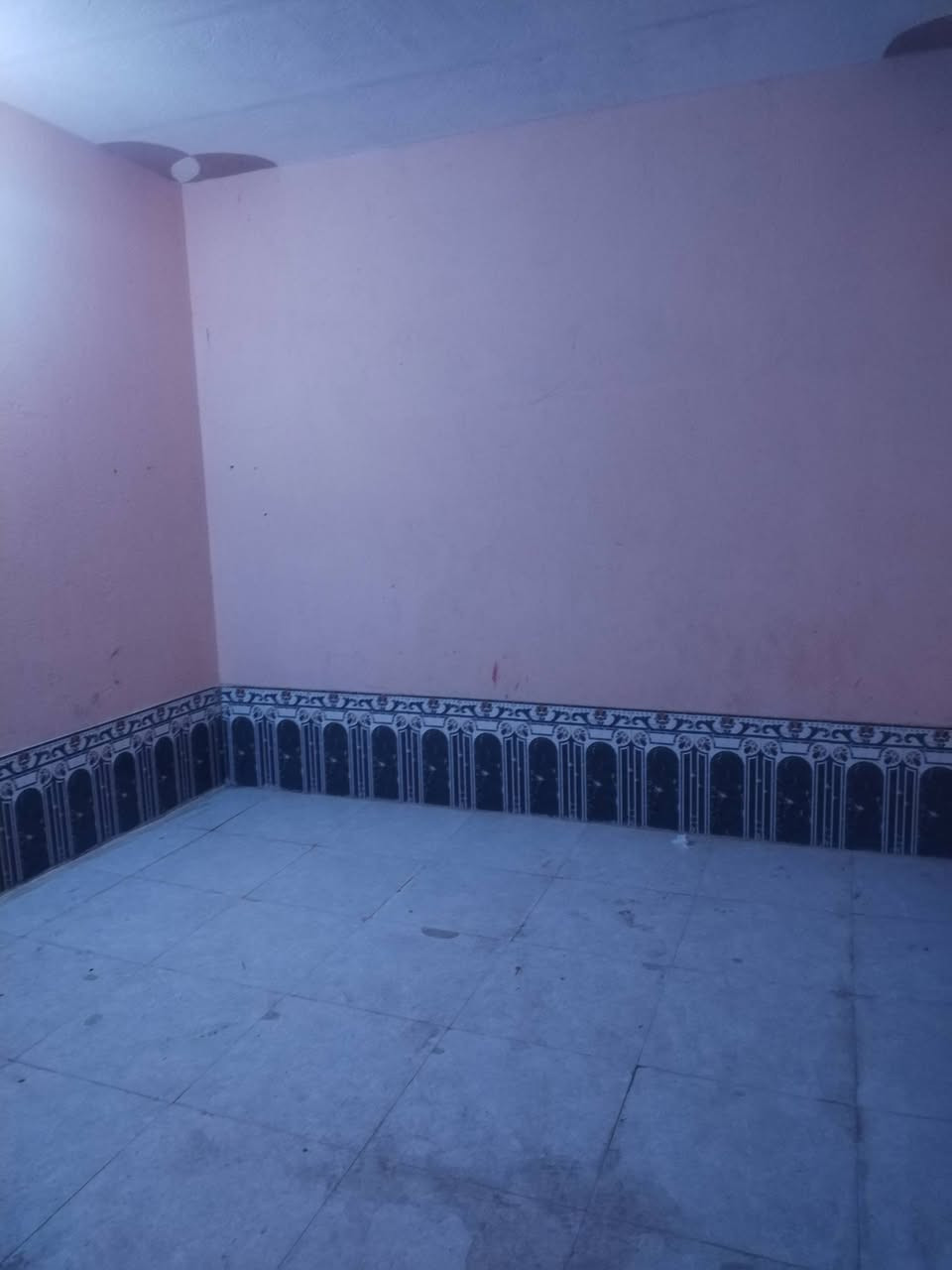 السلام عليكم
يوجد بيت إيجار في خنيطلة الزراعي
ايجاره ٢٠٠ الف
يحتوي على غرفه +ديوانية +صاله +صحيات
بيت نظيف و مرتب
الاستفسار أكثر الأتصال بالرقم *********** او راسلني
