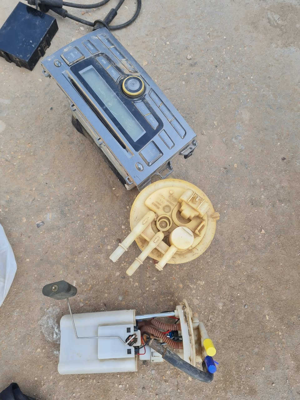 اغراض للبيع جي 3 موديل 13
كير عادي 
ابيع شلع


**إذا كنت صاحب هذا الإعلان وتريد حذفه لأي سبب، رجاءا أرسل رسالة إلى الدعم الفني**