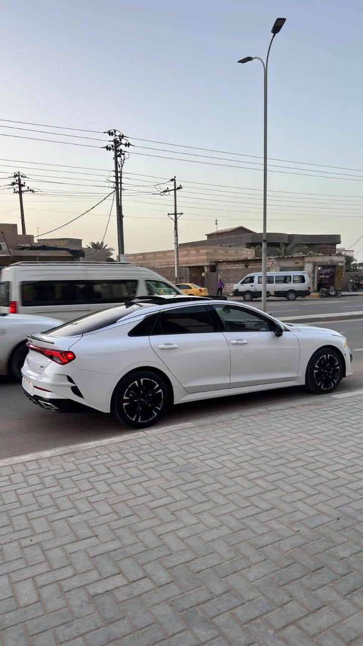 كي ٥ موديل ٢٣ ماشيه ٢٥ الف حادث جانبي  بصره حره باسمي ب١٧٠ وبيه مجال 

مكان السياره البصره 

***********
