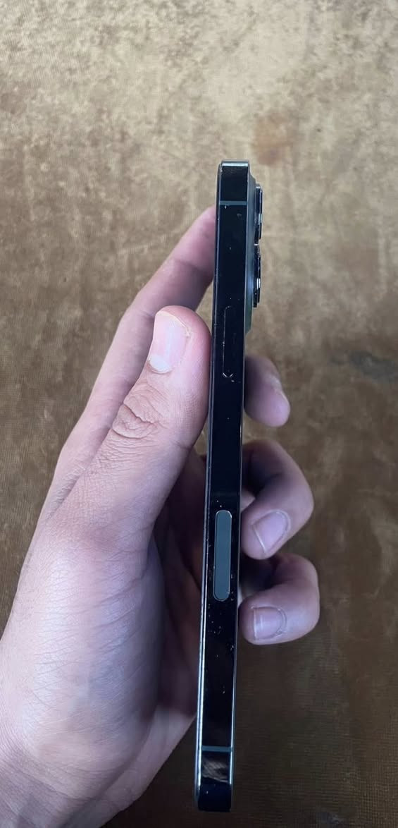 ١٣ برو ماكس  زيتوني ٤٥٠ وبي مجال حك الجيه بلديات *********** واتساب
