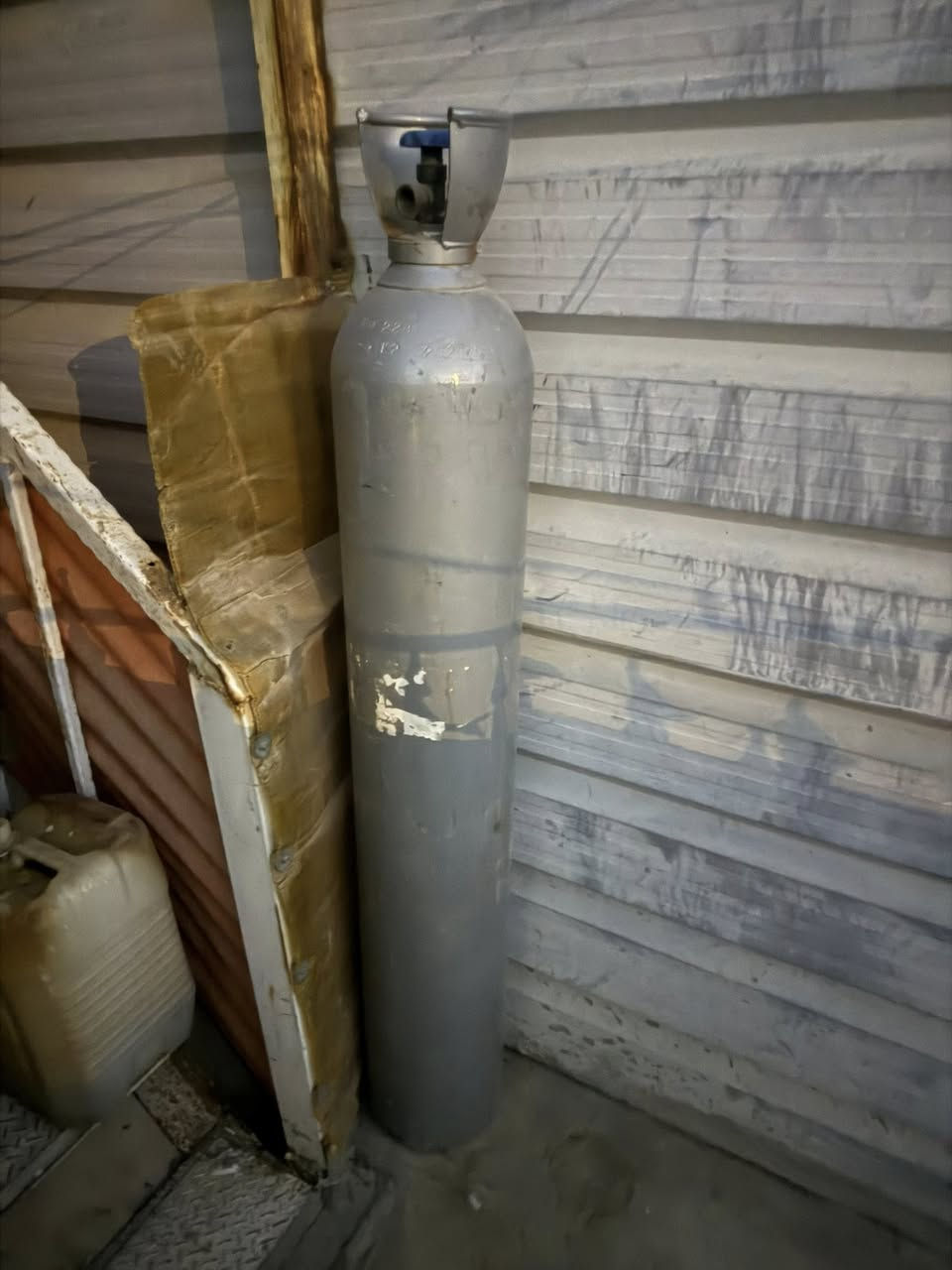 للبيع ١٨٠ وبيهن مجال مكان بغداد ***********
