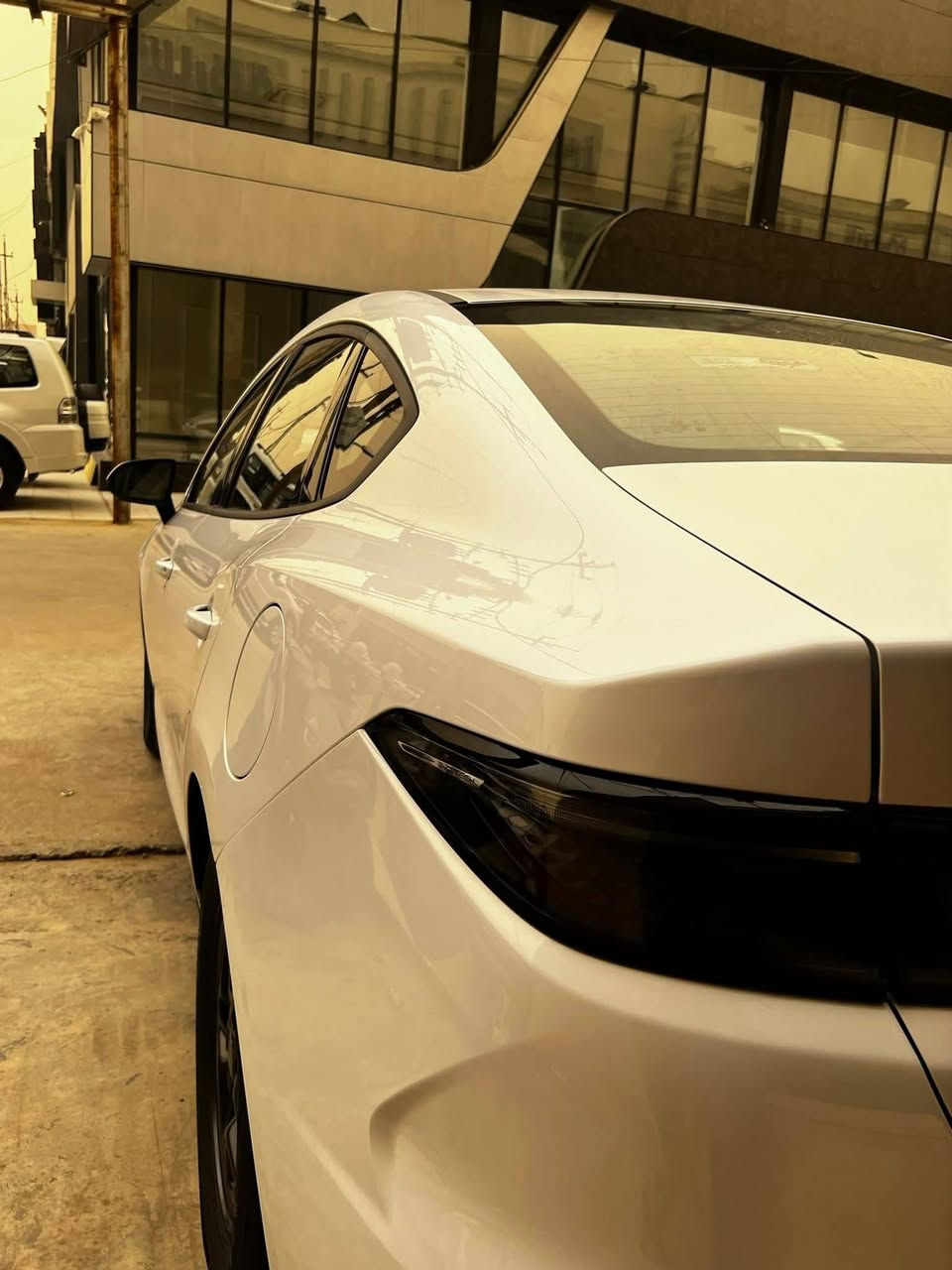 سيل 5 موديل 2025 داخل ابيض ☑️

للمعرفة السعر (؟؟؟) اكتب رقم 1 الرد تلقائي ✅ 

بلكن هايبرد  ثلاث انظمه هايبرد + بانزين  شحن ذاتي🔋 + شحن خارجي🪫 تمشيك2200  كيلو سعه خزان الوقود 65 لتر 

مستخدم بحالة الوكالة ☑️  كفاله عامه

عداد  كليومتر / 5 ألف كسر زيرو ✅ 

ملاحظه شاحنه اصليه وكارت + فوم معالج اطار 

🔥مرقم بغداد مثبت لوحات سنويه باسمي 🔥

عنوان /  بغداد شارع فلسطين 

💥محرك يعمل لشحن البطاريه فقط  1500 هجين ثلاث انظمه شحن ذاتي + هايبرد + شحن خارجي☑️ 
💥داخل جلد ابيض لونين  بطاين بوب جلد ابيض واسود ✅ 
💥دركة دي جلد وحياكه ☑️ 
💥بكلايت لد خليه ✅ 
💥بصمه +كارت ☑️ 
💥هاندر بريك بصمه اوتو هولد✅ 
💥كيجات شاشه ☑️ 
💥شاشه كبيره تبريد شاشه✅ 
💥لايت ليد لايت اوتو  + لد صباحي☑️ 
💥اشاير مري✅ 
💥تبريد قطعتين ☑️ 
💥ويل كب اسود بلاد ✅ 
💥ايرباك عدد 10☑️ 

الاتصال ☎️ 

***********📞
