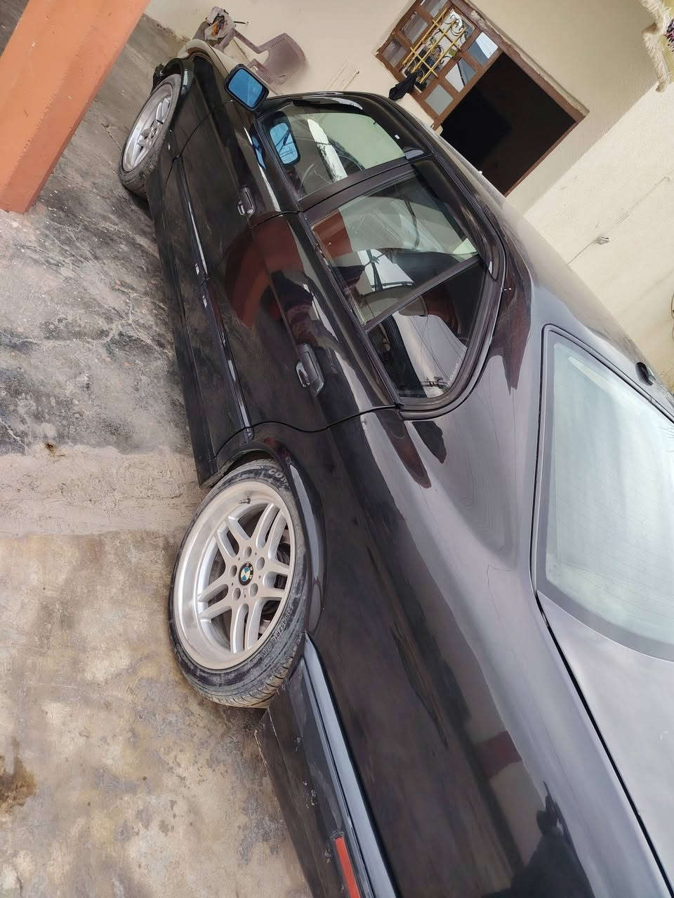 بيئم موديل 1992 محرك مسكر دبل فانوص سياره جاهزه مناقصها شي   كير محرك صدر تايرات تبريد كله جديد رقم اربيل هزه وسنويه جديده 2030
السعر 65 وبيها مجال وسياره احله من صوره 
***********
