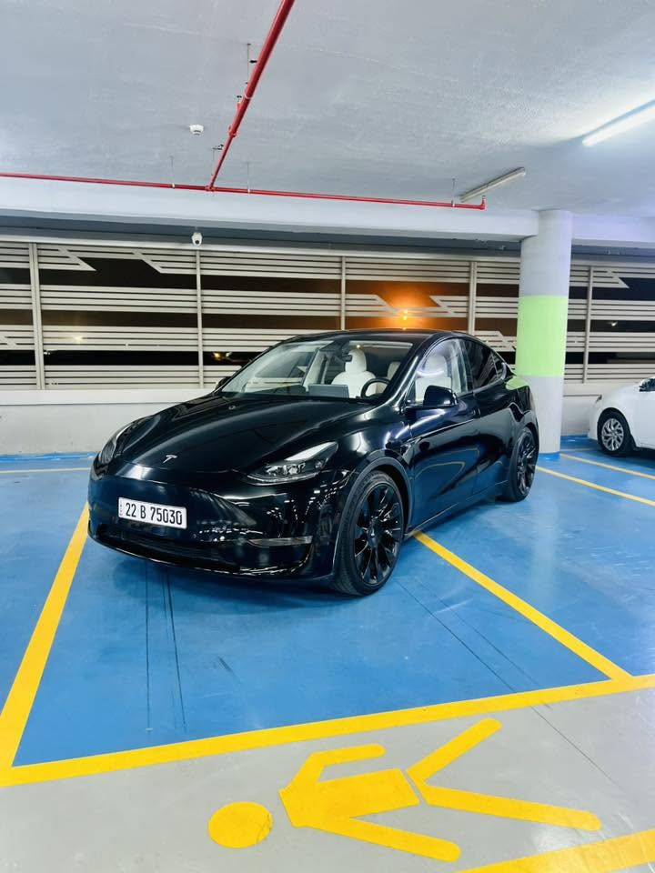 🚘 للبيع | Tesla Model Y Performance 2022
▪️ الموديل: 2022�▪️ القوة: 510 حصان�▪️ جنوط أصلية 21 إنج�▪️ نظام Dual Motor AWD�▪️ فرامل Brembo Performance�▪️ داخلية بيضاء الون نظيفة جداً�▪️ السيارة بحالة ممتازة وجاهزة، بدون أي مصاريف. 

بطارية ماطورات صدر كفالة 

رقم اربيل سنوية باسمي تحويل ملكية باي وقت �

▪️ يوجد صبغ 4 قطع، ومبين عند المعاينة. جاملغ سايق وجاملغ الخلفي جهة السايق/ وجاملغ وباب صدر / بجم سليم ايشي شواصي سليمة ويرباكات فقط بردة

—————-

💰 السعر: 183 ورقة (قابل للتفاوض للجادين)

📞 للاستفسار أو المعاينة، راسلني واتساب او الاتصال 
***********
عنوان بغداد / المنصور او البنوك
