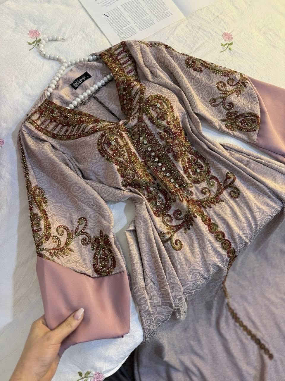 مخاوير حرير كوبرا
القياسات XXXL 
السعر 25
التوصيل داخل المحمودية مجاني


**إذا كنت صاحب هذا الإعلان وتريد حذفه لأي سبب، رجاءا أرسل رسالة إلى الدعم الفني**