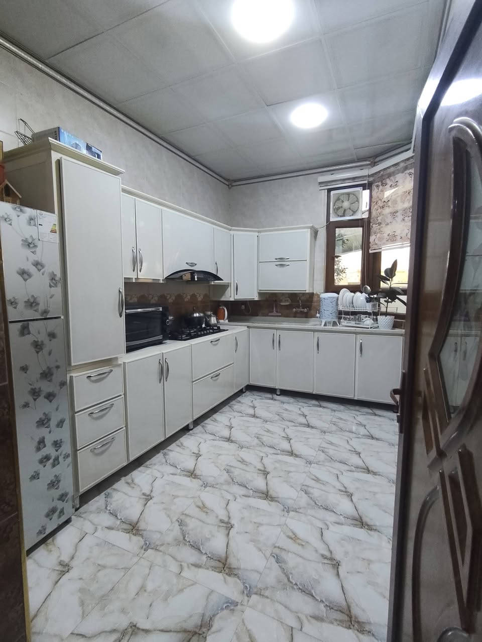 السلام عليكم..
#بيع_سريع
بيت للبيع  🏚️🏚️
المساحه/175
غرفه نوم 1
وصاله 
ومطبخ 
وصحيات 
السعر// 33 مليون وبي مجال بسيط

خانقين ((بانميل))عل شارع العام 

للاستفسار راسل أو اتصل☎️
📞***********
