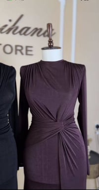 فستان • قياس ٤٢/٤٤ • ملبوس ساعتين