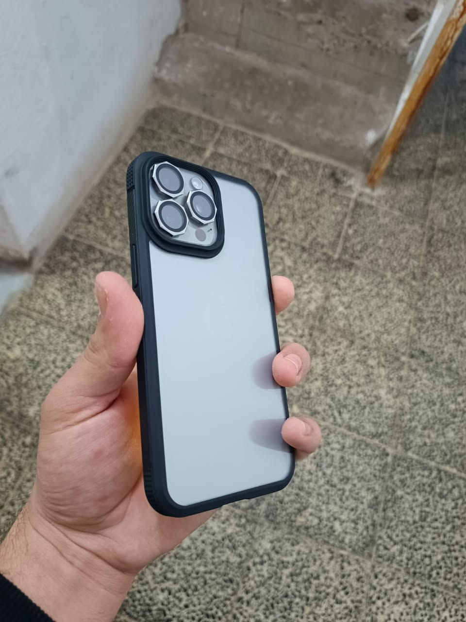 سلام عليكم.
آيفون 15PRO MAX 
جهاز نضافه فول شخط مابي اي عيب مابي  فقط مستبدل شاشه اصليه الوانها مثل البلاديه عبالك مامبدله 
لون. رصاصي 
ملحقاته كامله 
بببجي 120فريم سلاسه فول بلا لاك وبلا حماوه الترا اكستريم 
كامرات زلال 
صوت فول ستريو 
جهاز موصفات هواي بي

حمايه كامرات كفر ويا شاحنه بايكته كل جاهز 
ذاكره256
بطاريه 🔋88جانت 90نزلت بل تحديث بس شحن مايصرف خلاص 
سعره650 

بي مجال بصيط
مكاني فلوجه. 
رقمي ***********
