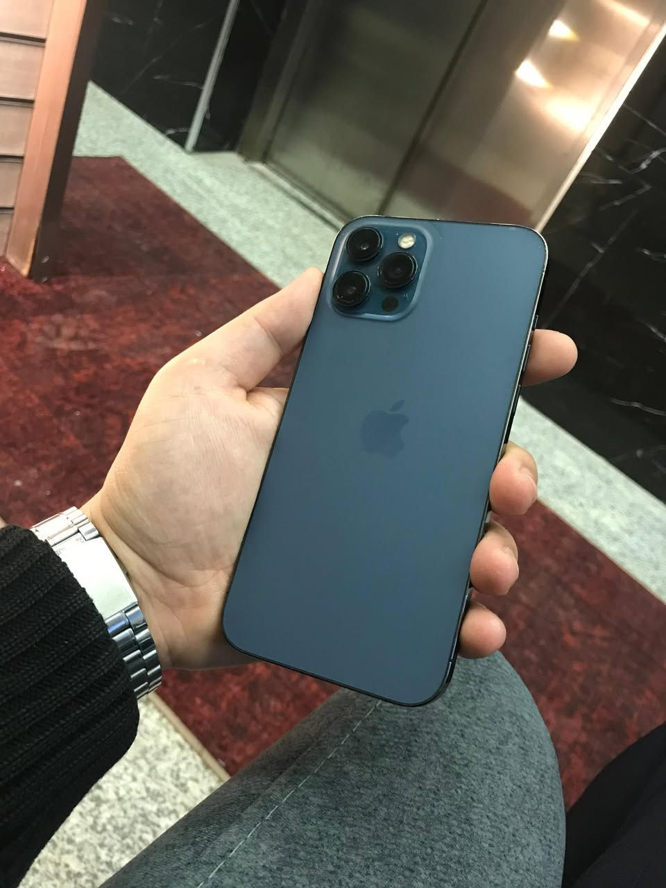 ايفون 12 برو ماكس
بلادي بلادي بلادي شرط ضمان مامفتوح 
💢دبل سيمكارت 
ذاكره 128 
بطاريه 77‎%‎ battery 🔋 مامبدله مال جهاز 
انتباه 💢
الجهاز انطي بيه ضمان اسبوع تروح تفحص اذا طلع مفتوح او مصلح او مبدل بيه اي شي ترجع تاخذ فلوسك والجهاز 
اجاوب واتساب فقط 
***********
سعر 390.الف دينار
