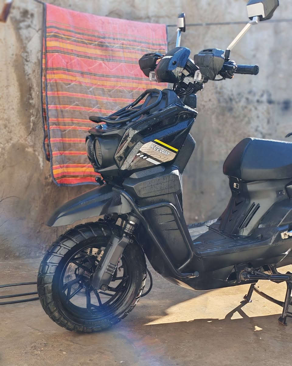 سلام عليكم دراجه اباجي مستخدمه شهرين وصل سعر وضمان من الشركه وضمان مني سعر
٩٠٠ قفل قفل قفل 
سبب البيع محتاج حبايبي اعتذر جوه ال٩٠٠
***********
