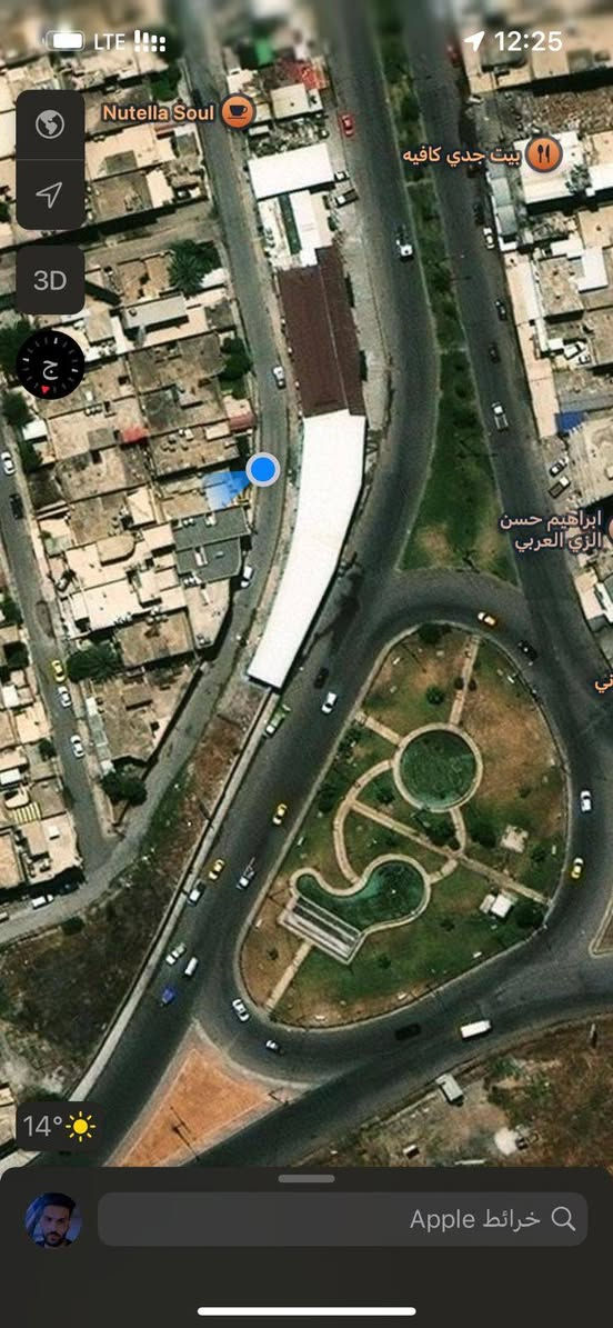 السلام عليكم 
الدار للبيع الموقع حي البكر خلف مطعم بيت جدي بالضبط المساحة ١٨١ متر واجهة ١٠ متر ملك صرف طابو الزهور الشارع عشره متر تواصل على الرقم  ***********
