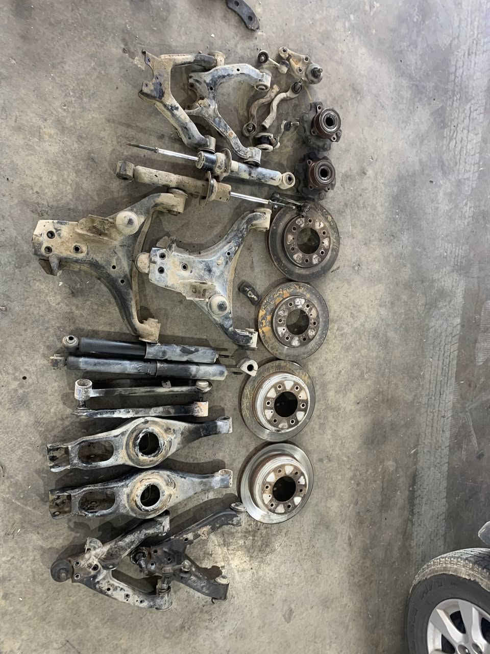 من مجمع حبتور لصيانة الباجيرو سياره الاخ ابو ابراهيم 
 تبديل  صدر مامي خلفي تبديل بوش الهاوزن تبديل بروبرين  تبديل مشط ستيرن بغداد البياع تقاطع درويش مدخل حي التراث مقابل مطعم ضلوع ومندي 
 ابوعلي الدراجي
***********
***********
***********
واتساب
