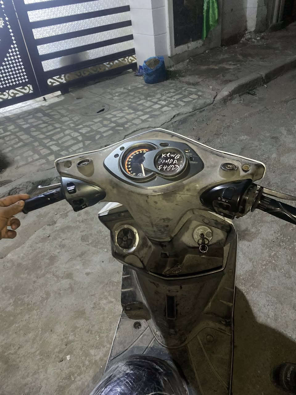 الهم صلي على محمد وال محمد
دراجه سكنس فحل بلادي دراجه خير من الله بيه ويل اصليي 
سعره ٧٠٠ وبيه مجال للطيبين مكاني بغداد البياع 
***********
