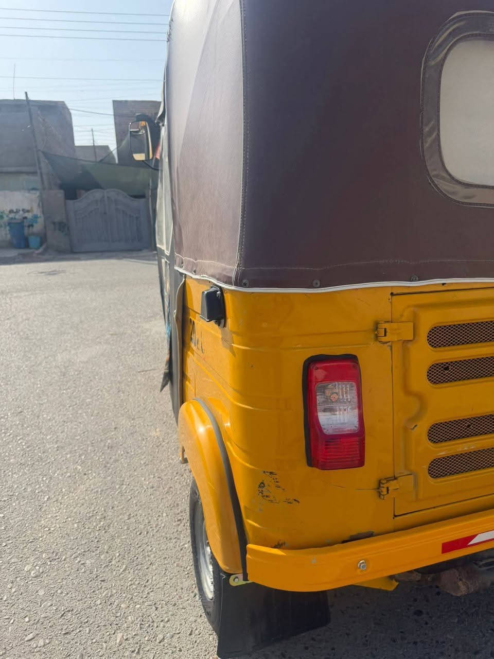 تكتك للبيع موديل 20 شهر9 رقم وسنويه تكتك حلوه كبل لشارع محرك اكسل يخبلن بيها صبغ بلغد اليسرئ ولباقي كفاله من صبغ ومعجون السعر 6و850وبيها مجال العنوان  بغداد جسر ديالى القديم شارع 70
***********
