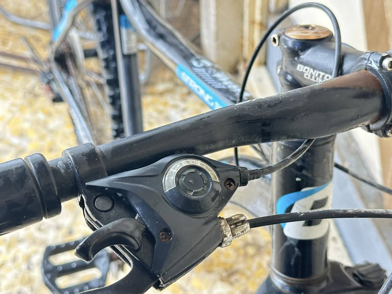 السلام عليكم بايسكل مستعمل مع بم هواء هدية البايسكل من وكالة اصلي بدالة اصلية السعر 80 الف وبي مجال العنوان البصرة-القبلة-حي المهندسين
رقم التلفون ***********
