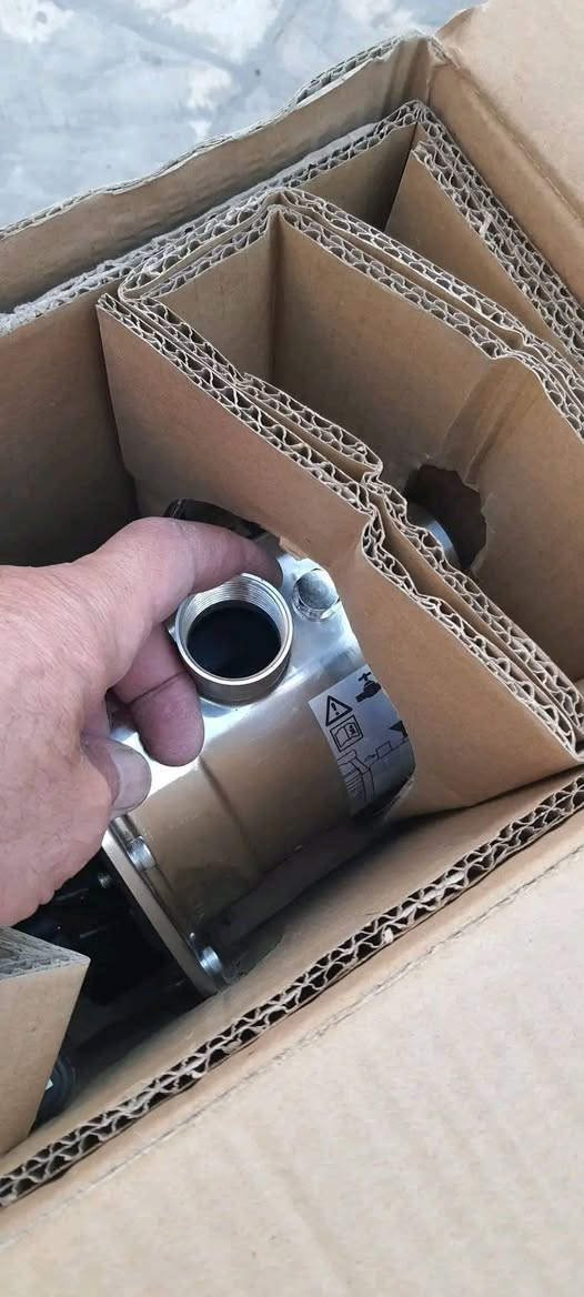 ماطور مي بضاعه باله المانيه اصلي جديد بالكارتون غير مستعمل سعره ١٢٥ الف يستخدم محطات مي ار او ومعامل الالبان للإستفسار الاتصال على الرقم ***********
