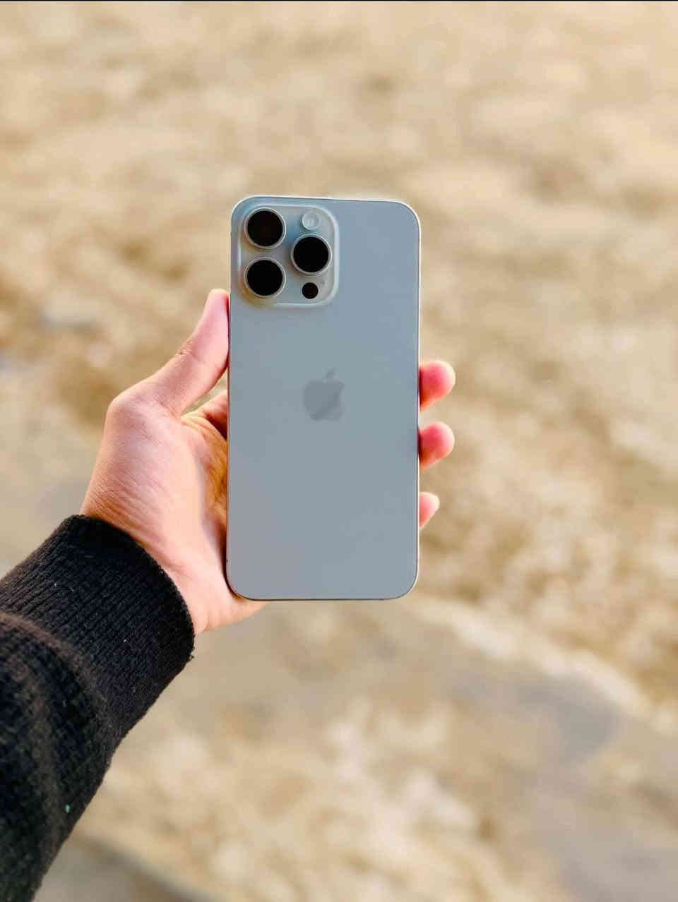 🩵. ايفون 15 برو ماكس 🩵

🔥🔥السعر 795 الف دينار 🔥🔥

ذاكره 256 
بطاريه %87
نموذج M شرق اوسط ماستر ✅
نضافه عاليه %100 
كله مكفول 
 مستبدل فقط حساس الشاشه 
ما مستبدل بي اي قطعه 

العنوان النجف الاشرف 
اتصال ***********📞📞
