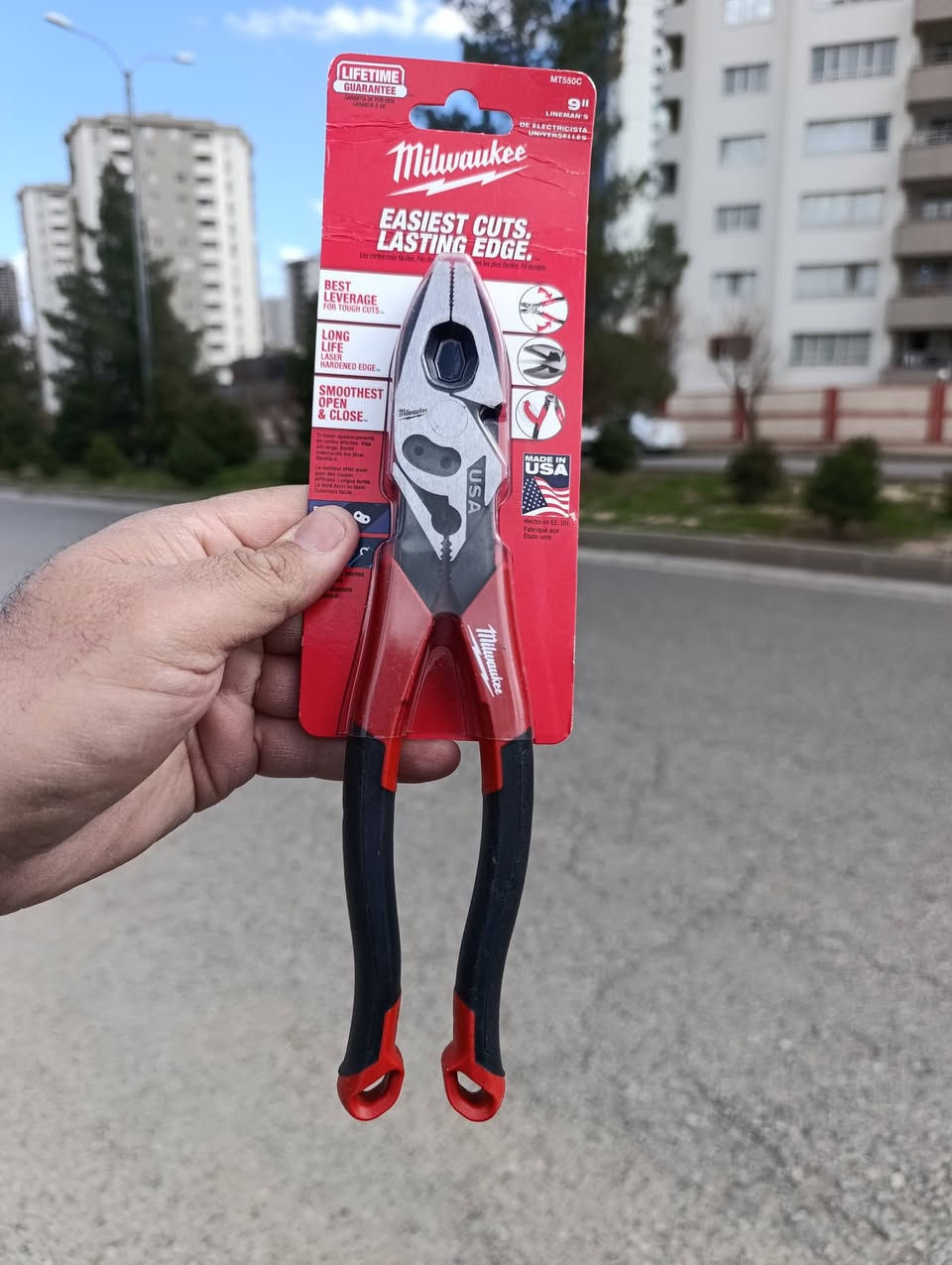 وصول مجموعة كبيرة ومتنوعة من العدد ماركة ميلواكي الأمريكية و ماركة ويها المانية ... للحجز والاستفسار يرجى مراسلة الصفحة أو إتصال على واتساب ***********
اسعار موجودة أسفل الصورة
