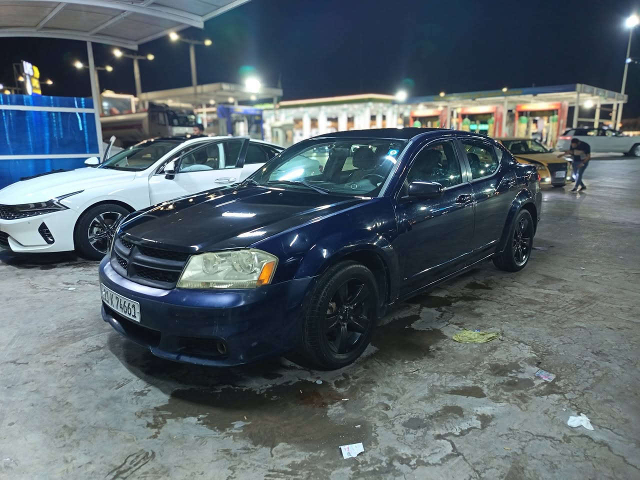 السلام عليكم
دوج افنجر 2013.
محرك 2400.
رقم بغداد انگليزي باسمي. 
لون نيلي. 
تبريد ميشتغل. 
حادث امريكا موضح بالصوره فقط خارج. 
الباب الخلفي عكس السائق مصبوغ بابين توحيد لون. عكس السائق. 
بنيد + صندوق + قماره جاردات مغلفهن فابلون اسود. 
السعر 70 وبيها مجال. 
العنوان بغداد. 
***********.
