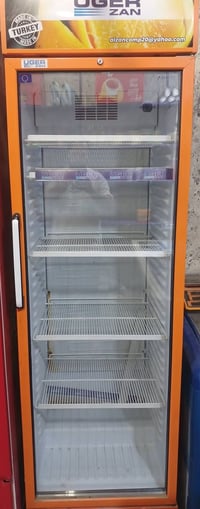 ثلاجه ومجمده • عارضة رفوف • مستعمله ونظيفه