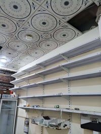 غراض محل للبيع شلع رفوف وسفينه وعرضات اربعه ومجمده نضيفات كلش التصال 0...