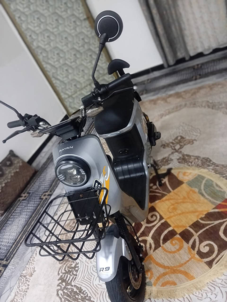 دراجه R9 للبيع دراجه موديل 2025 جديده معنه كمله بطاريات دبل كبار حجم 22 امبير جدد لايت عالي ناصي نظام سرقه أيضا سعر  تايرات جدد ما نقصه ايشي سعر 325 وبيه مجال الطيبين العنوان البصره ابو الخصيب الاتصال ***********
