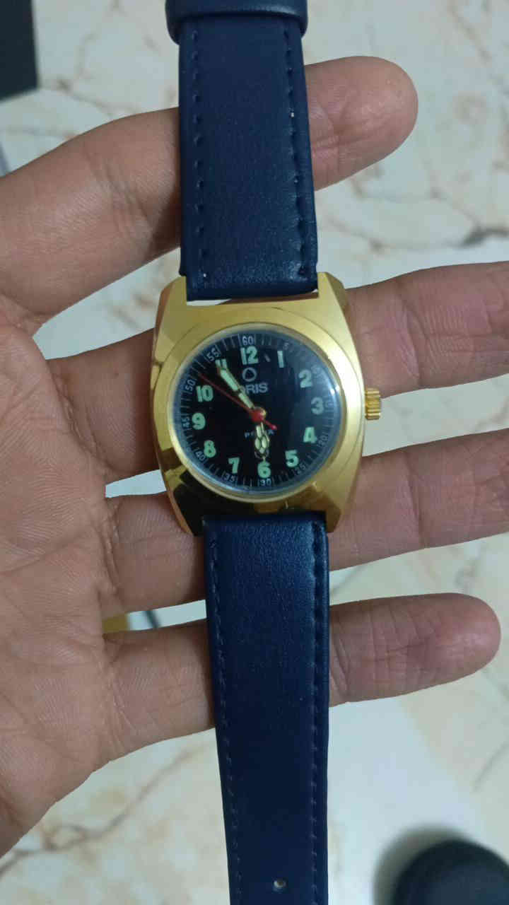 مجموعة ساعات ماركات مختلفة اصلية بيهم ياباني وبيهم سويسري 
كل وحدة وسعرها للاستفسار مراسلتنا على الخاص او عبر الواتساب ***********
