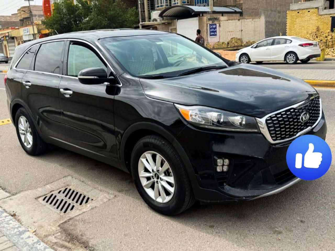 السلام عليكم 

سورنتور مديل 19
السياره وراد امريكي. حادثه مرفق بصور.  حداثه جداً بسيط مكينة 4 سلندر فئة lx
سياره 7راكب. مكاني البصرة
هذا. رقم راعيه انا مكلف بنشر السعر 
193 وبيه مجال 
رقم راعيه 

***********
