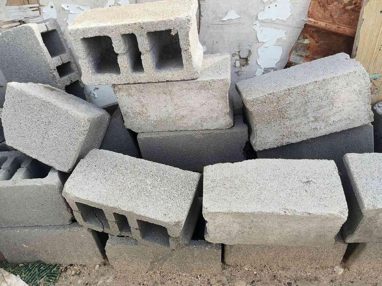 سلام عليكم اخوان 50 بلوكة نضاف رايدهن 38 تصال على واتساب ***********
