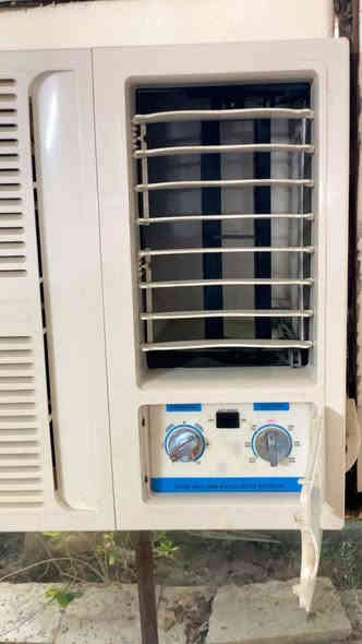 سلام عليكم
مكيف 2 طن
مشتغل شي قليل بعده نضيف
السعر 350 وبي مجال
***********
