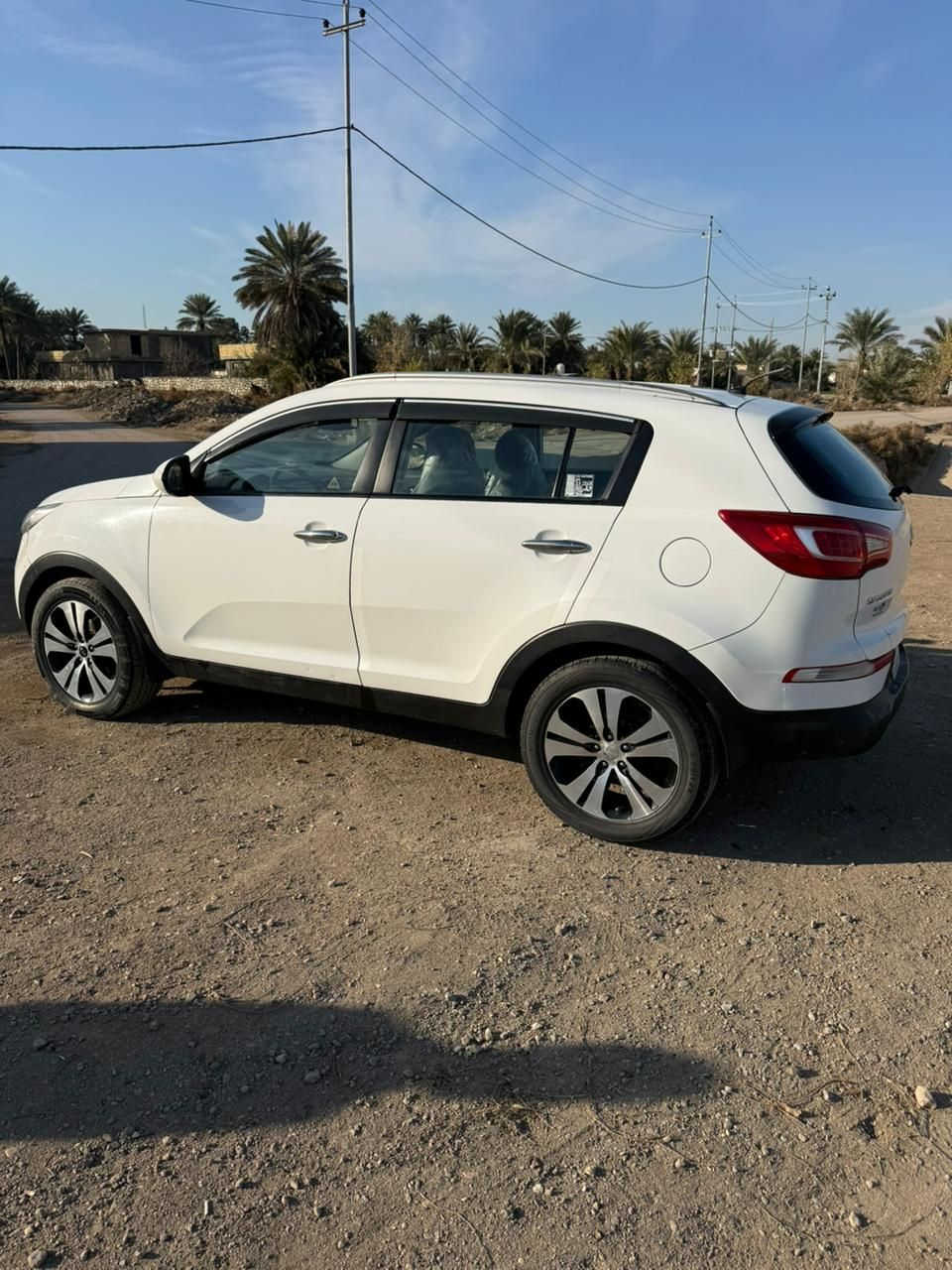 السلام عليكم 
سبورتج 2012 خليجي 
رقم بغداد تحويل مباشر 
مكفوله كفاله عامه من قطره صبغ 
وتبديل بيه بارد كد ٤ اصابع بقبق الجنطه 
مكينه 2400 دوش مكينه ما مفتوحه 
شاشه تحكم استيرن جهتين 
ماشيه ١٧٠ حقيقي 
جاهزه كير مكينه حداديه تخم تاير تبريد كله ابشرط 
السعر ١٣٨  
اي استفسار اني حاضر *********** بيع فقط
