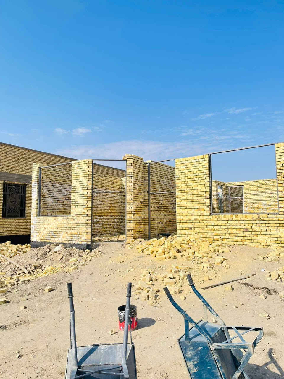 خلفة بناء طابوگ فرمستون شغل درجه أولى
‏‪***********‬‏ اتصل وتدلل أو المراسلة 

و شرط ما اعوفك منا لمن اخلصك يعني مو أطلع يوم و اكعد يوم اشتغل باليومية أو مكطوعه 

عنواني ناصرية حي الشهداء
