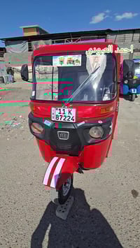 للبيع موديل17 التكتك بيها مكينه مال20شاد  معمره تعمير لا خياسات ولا شي...