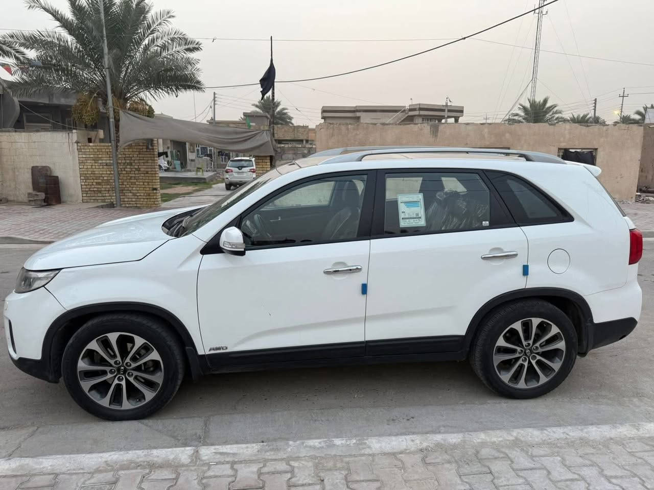 كيا سورنتو موديل 14 لون ابيض فول مواصفات  1/1 مكينه 6. / 7 راكب. خليجي رقم بغداد    عنوان بغداد جسر ديالى جديد    سونار مرفق بلمنشور  سنويه و رقم جديد 

  الانتصال  ***********.        السعر  166 وبي مجال
