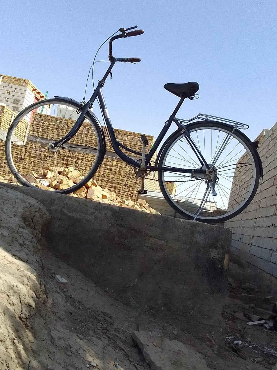سلام عليكم باسكل البيع حجم ٢٧ جاهز تركب وتمشي السعر 70 بي مجال *********** هاذه رقمي
