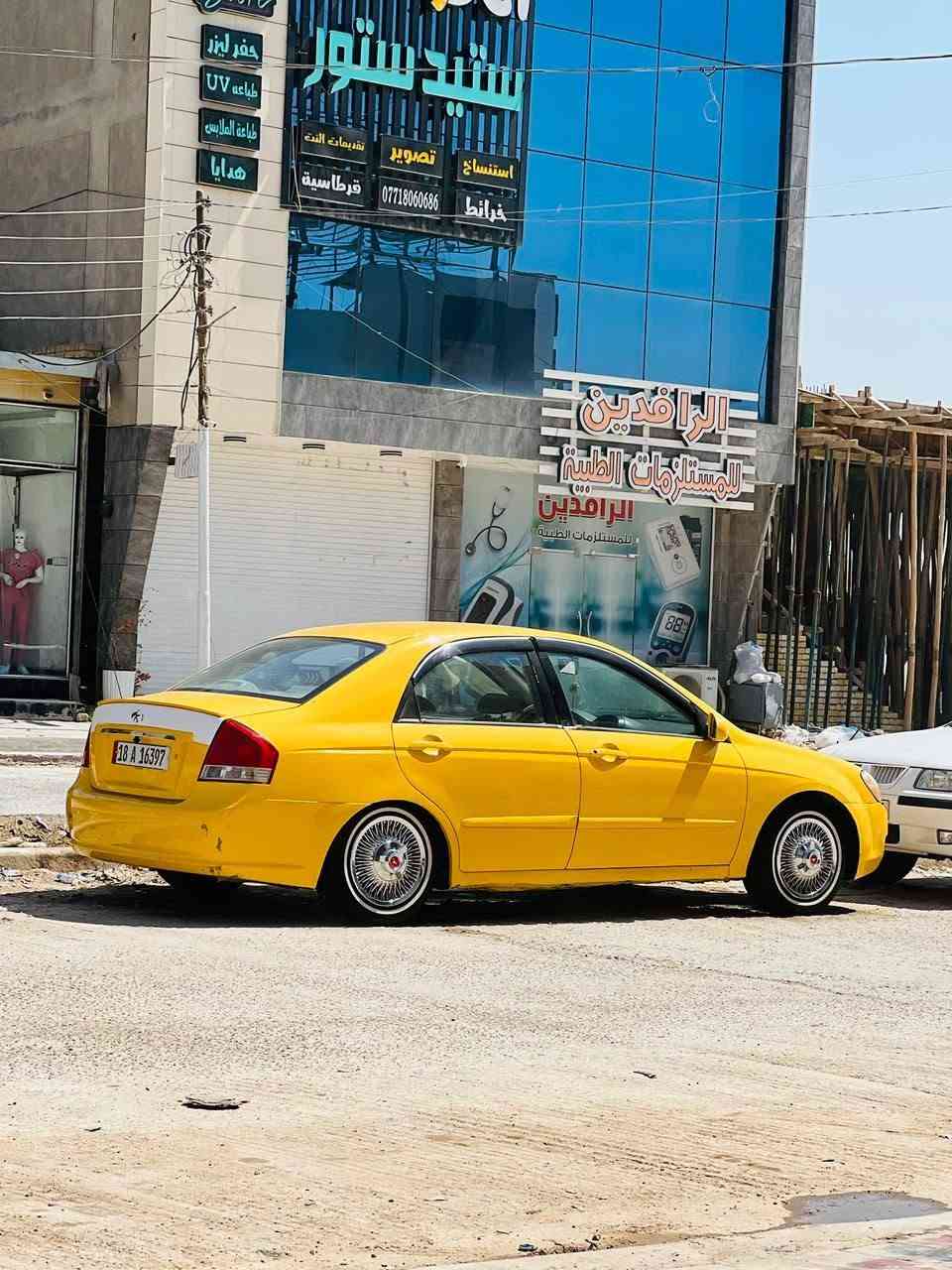 ياالله سلام عليكم ورحمة الله وبركاته سبكتره مديل 9 بسمي مصفره هيئه وغرامه للبيع سياره مكينه كير حداديه نص عمر تخم تاير جديد تبريد غاز فقط سياره ضررها باب وحده لي وره صدر فقط غيره ماكو سياره حلوه وكاعده شوفت عينك مال جناي بدون كماليات سعر 75 وبيه مجال *********** تصل ودلل مكاني حله مركز المدينه💸
