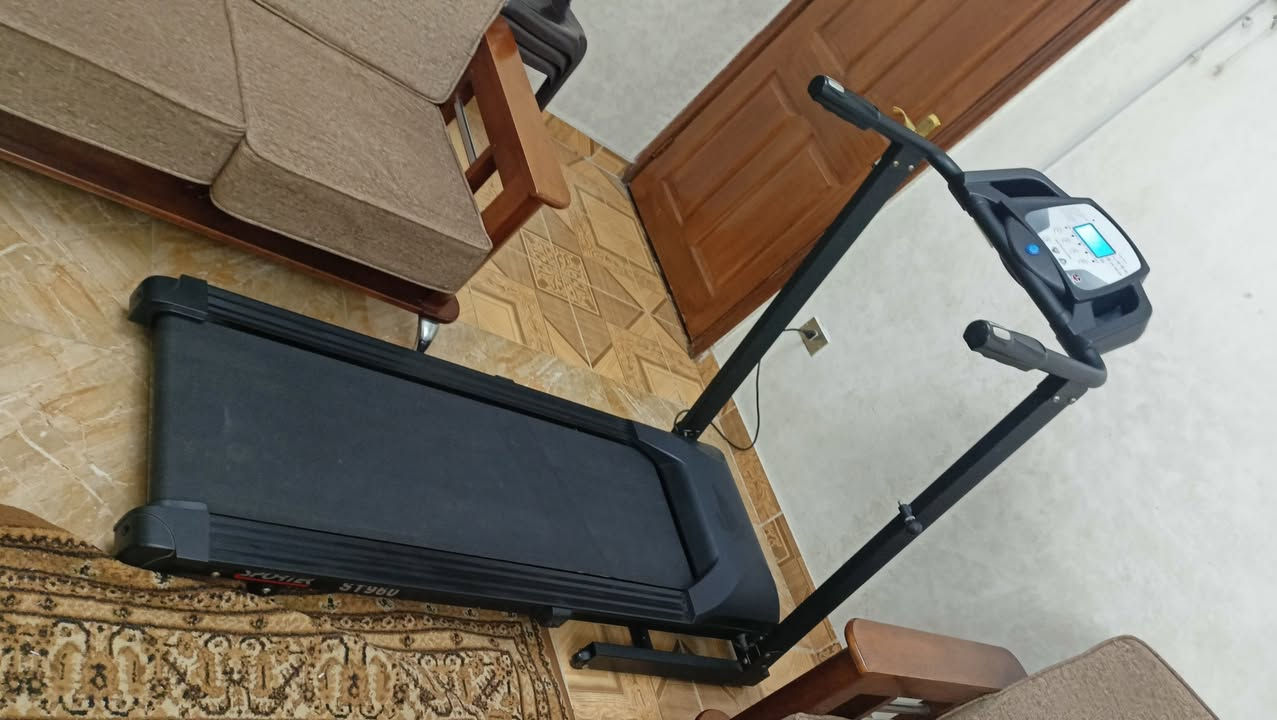 *موديل sportek st960 
* الجهاز تايواني وليس صيني 
*الجهاز استعمال بسيط
 * قابل للطي لتوفير المساحة حال عدم الاستعمال ( طوي هيدروليك ) 
*كل البرامج ( مع بيان: السرعة / الكالوري / النبض/ المسافة المقطوعة/ الوقت ) * حساسات في اليد لقياس النبض
 * غير مصلح ولم يصل صيانة
 * معدن صلب 
* نرحب بالزيارة للمعاينة و جرب براحتك - حي عدن - هاتف 0795328882 ابو رامي
 * للعلم سعر الشراء 385 وسعر البيع الأن 175 نهائي لعدم التفرغ


**إذا كنت صاحب هذا الإعلان وتريد حذفه لأي سبب، رجاءا أرسل رسالة إلى الدعم الفني**