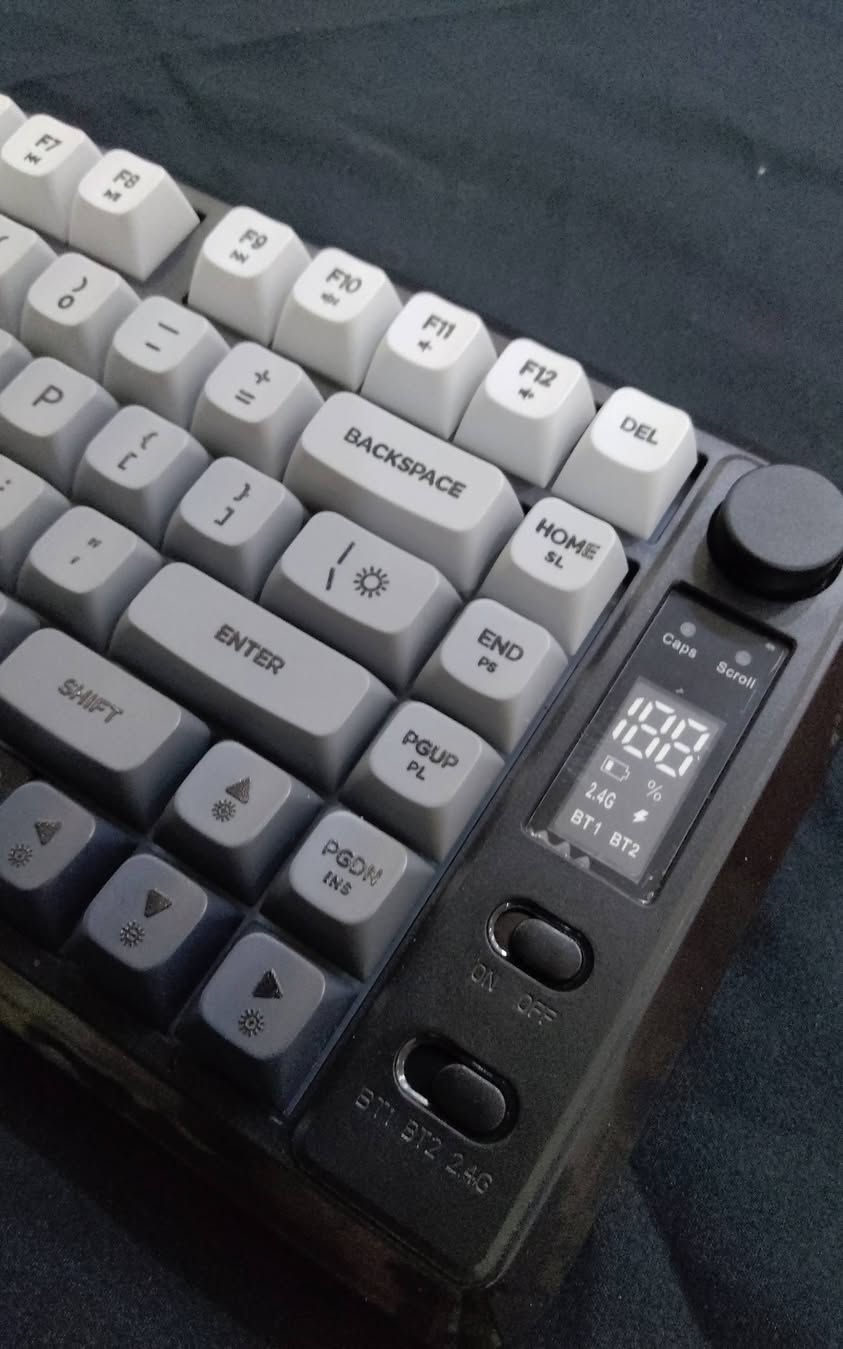 هنا الجمال يابه كيبورد M75 ايخبل دنكل سعره 40 الف


**إذا كنت صاحب هذا الإعلان وتريد حذفه لأي سبب، رجاءا أرسل رسالة إلى الدعم الفني**