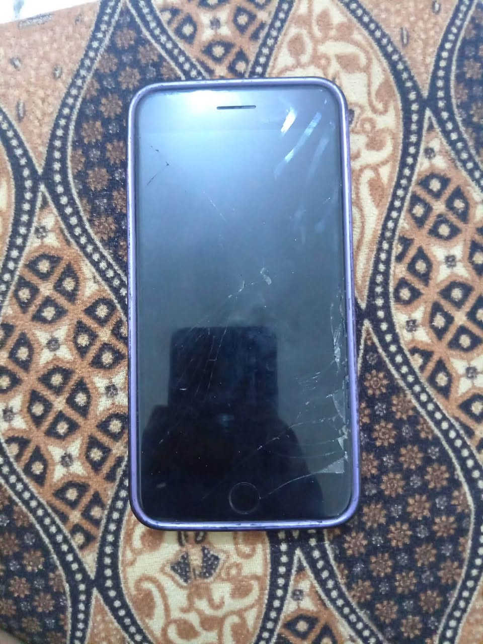 سلام عليكم ايفون 8بلس بلادي مداخل صيانه خلاص
ذاكره 64
بطارية 64 بلاديه صرف طبيعي 
بصمه شغاله إتصال انترنت كله شغال 
كامرات زلال فول 
اضراره مثل ما موضح بصور شاشه مفطره وضهر مكسور فقط 
سعره 100وبي مجال 
رقمي ***********
